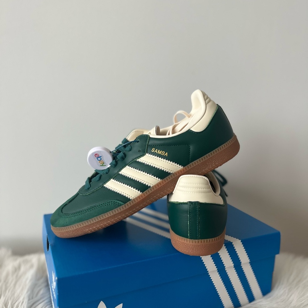 Sambas women’s 9.5, men’s 8.5 - Picture 1 of 3